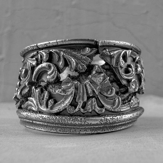 Vestigia ring Unusual rings Project50g