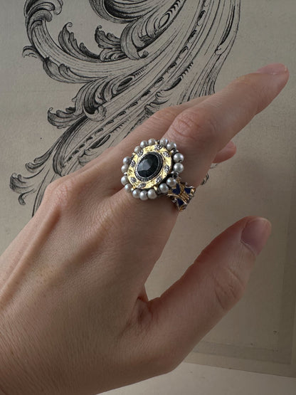 Majestas ring