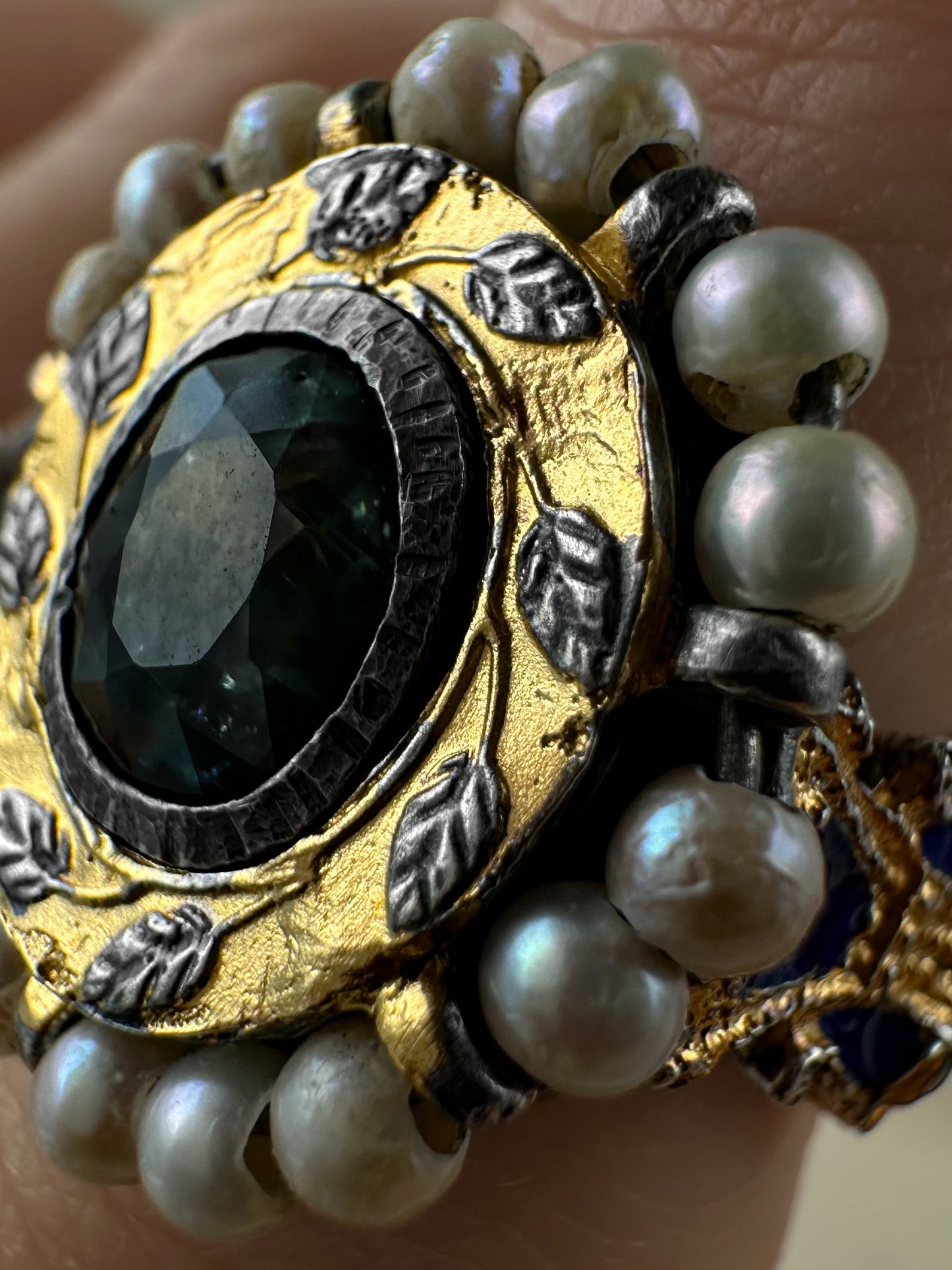 Majestas ring