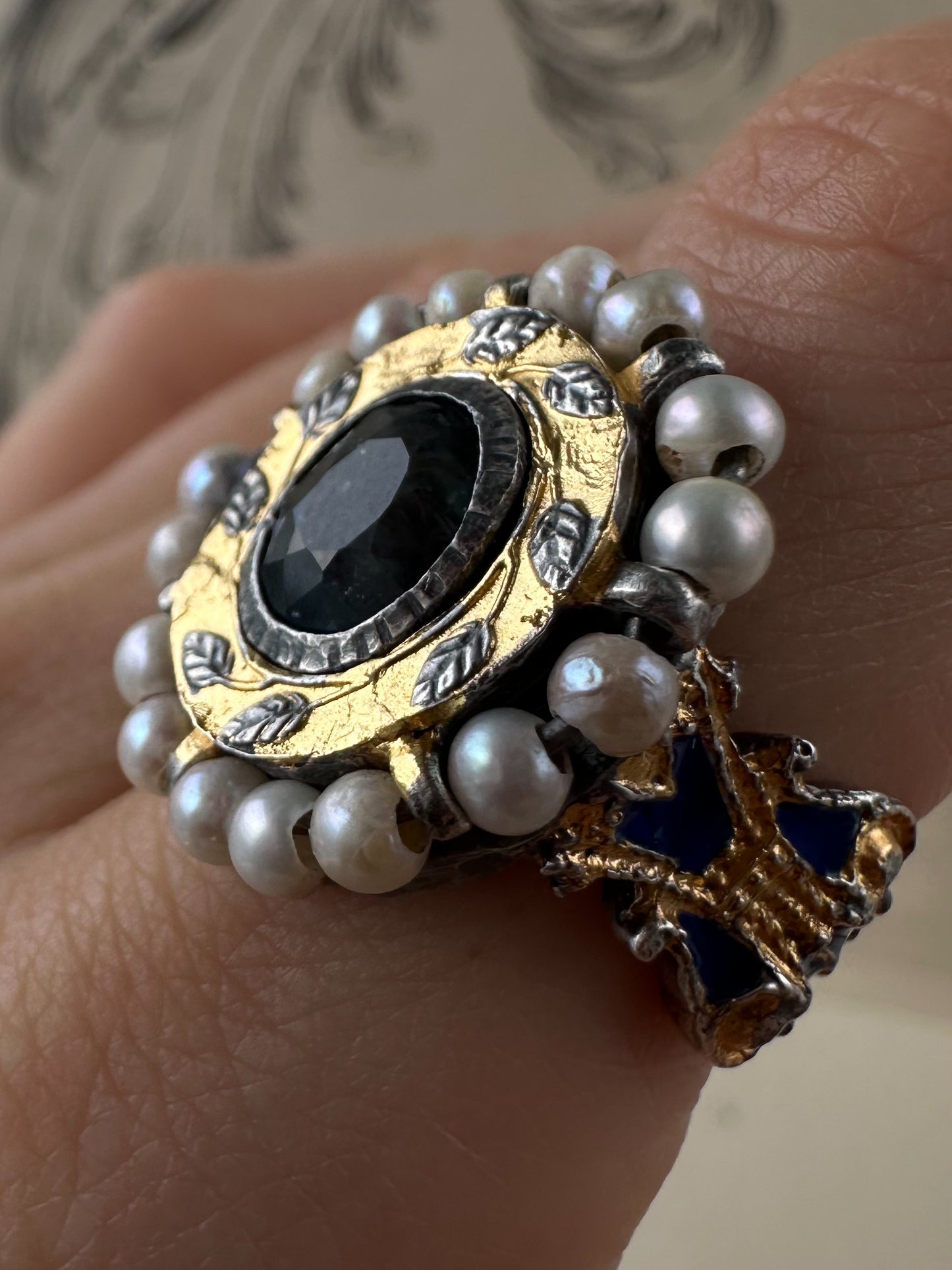 Majestas ring