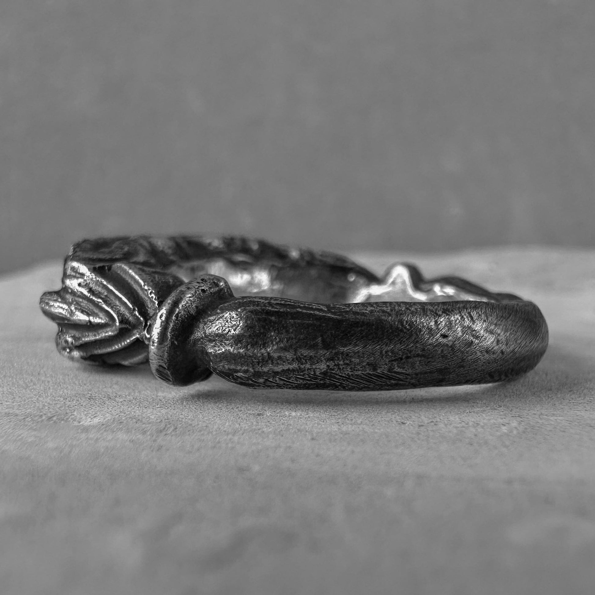 ATLANTIDA Rings with cracks and patterns Project50g 