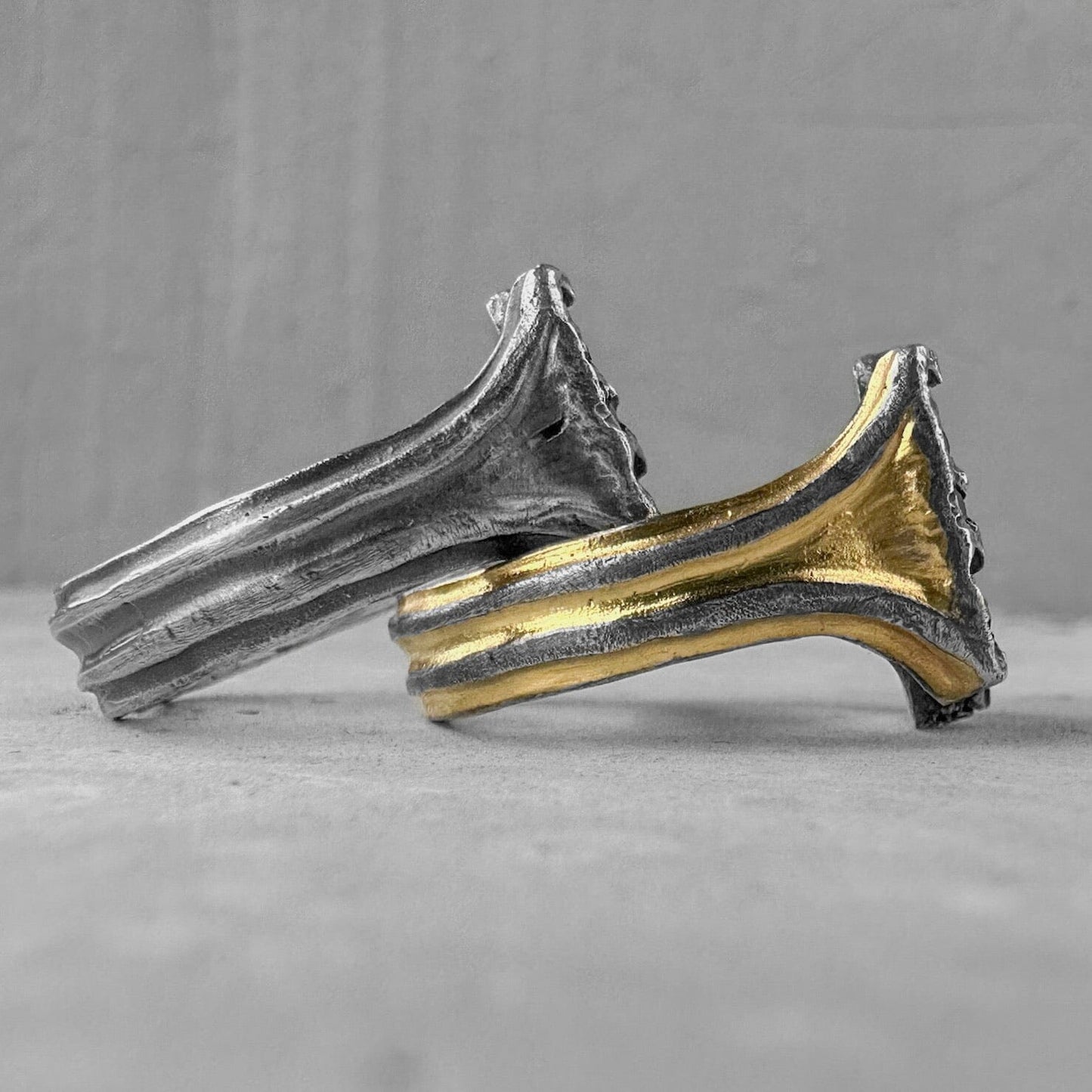 Golden Knight of the East Silver Ring with Volcanic Oxidation and 24K Gold Gilding Unusual rings project50g 