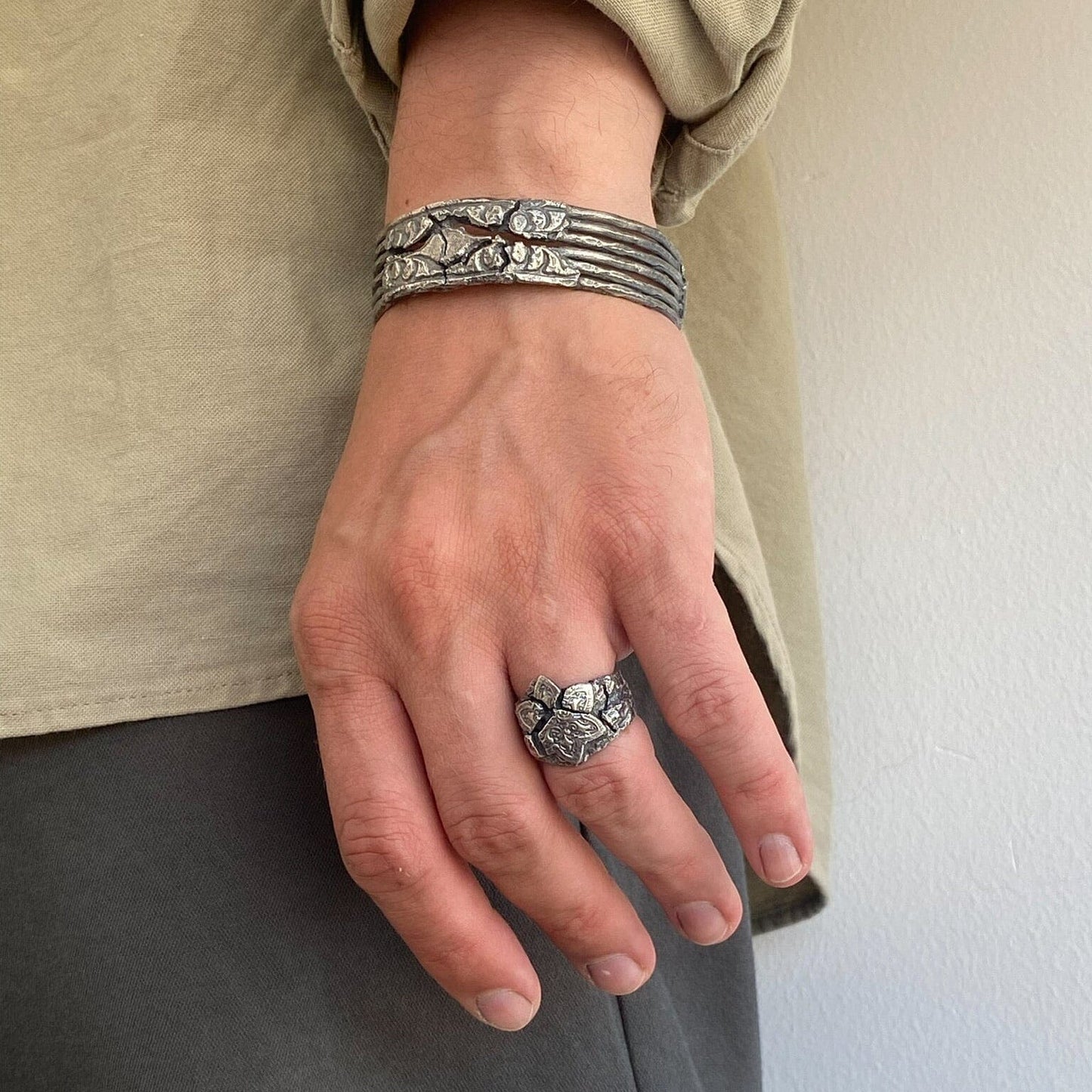 Mosaic ring Rings with cracks and patterns Project50g 