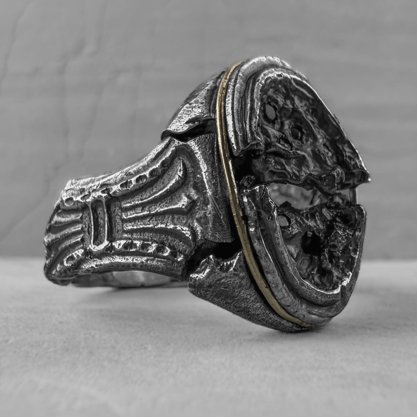 Relic ring Black diamonds rings Project50g 