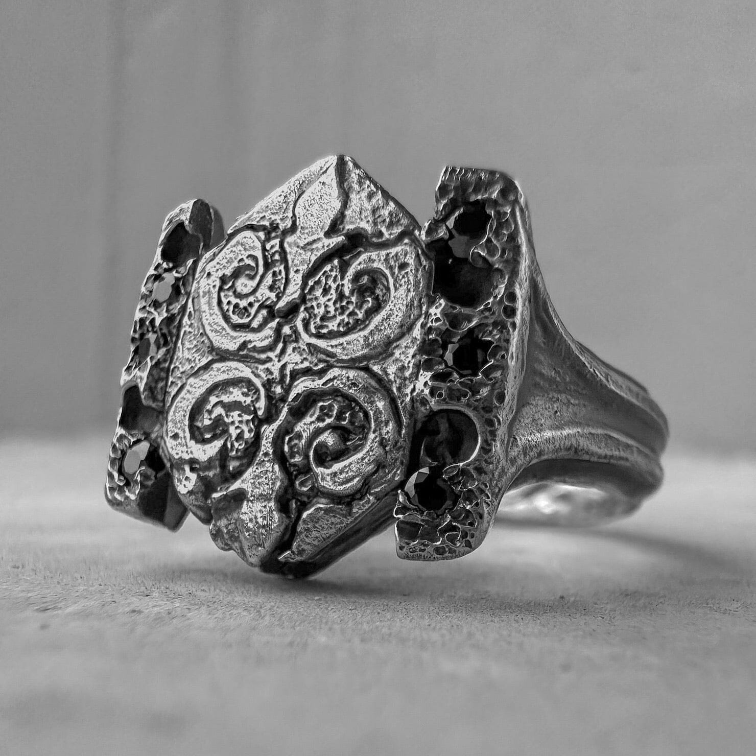 Silver Knight of the East Silver Ring with Volcanic Oxidation Unusual rings project50g 