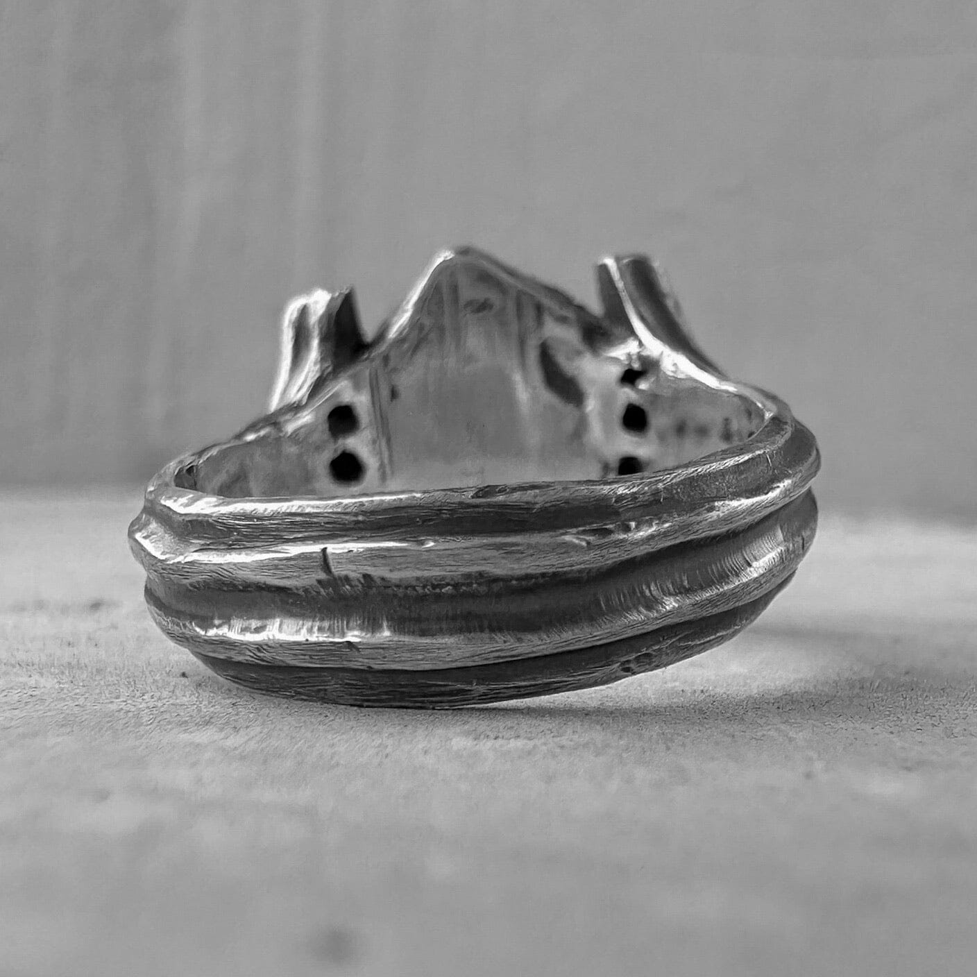 Silver Knight of the East Silver Ring with Volcanic Oxidation Unusual rings project50g 