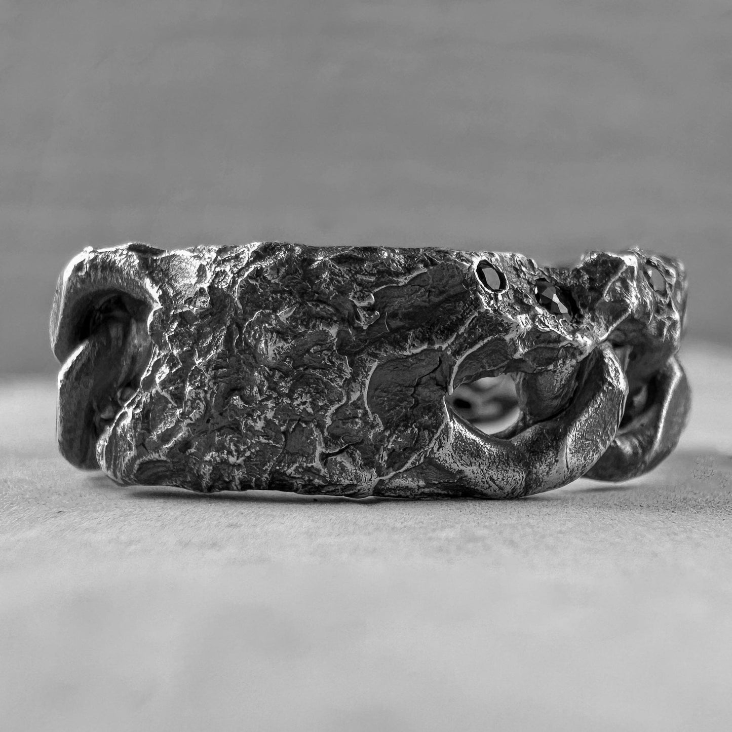 Vinculum Black diamonds rings Project50g 