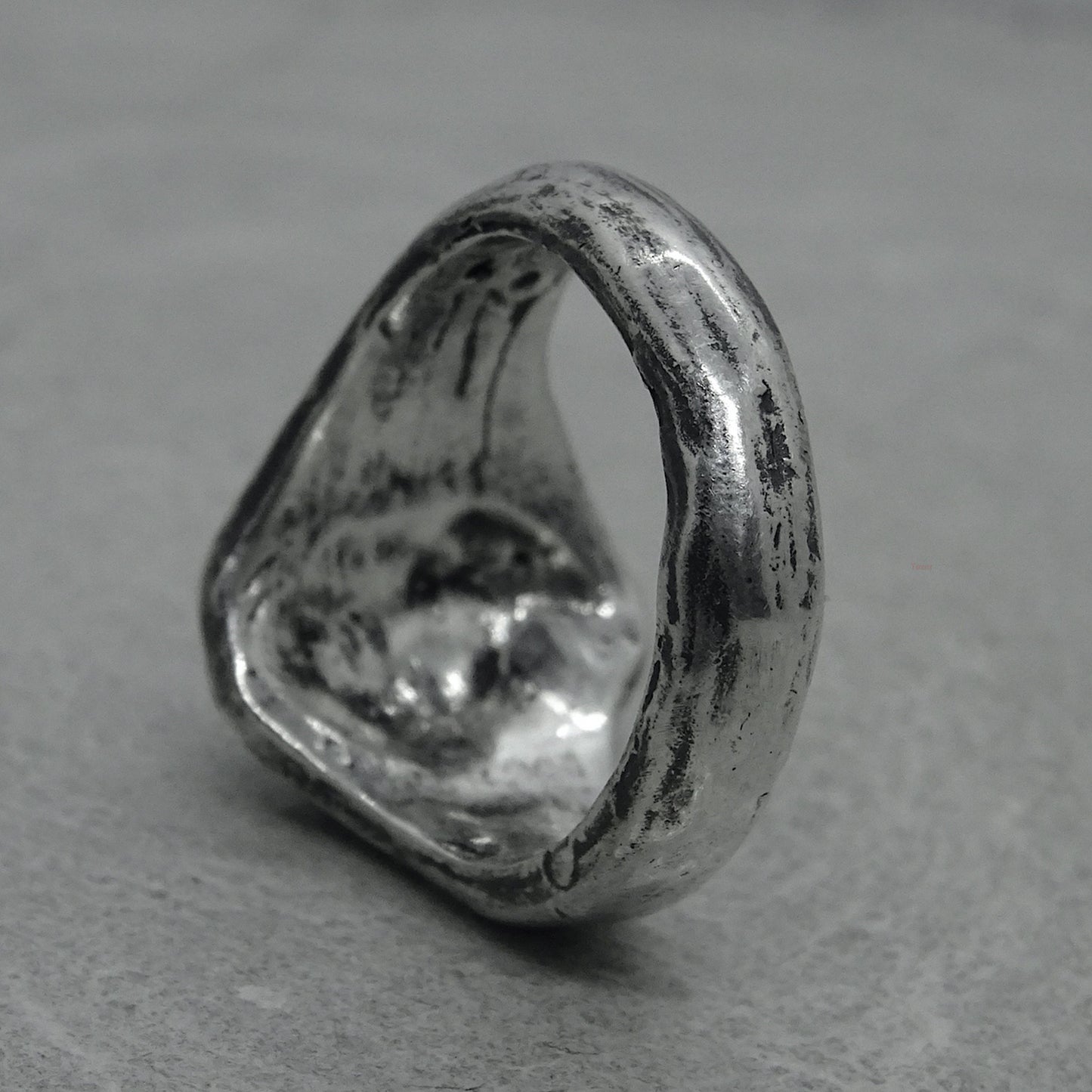 5th Element ring- oval signet ring with smooth texture Rings with smooth texture Project50g 