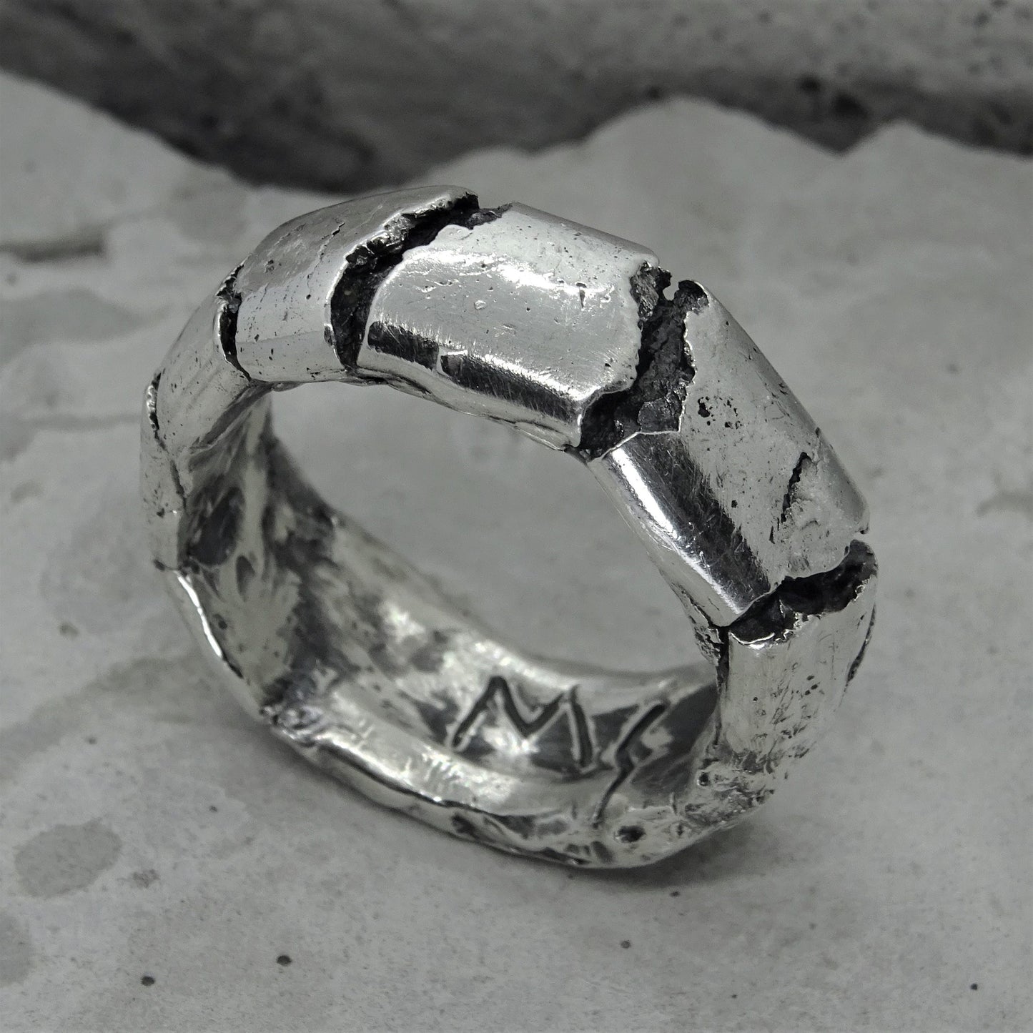 Crash ring- massive ring band with an inscription and transverse cracks Band rings Project50g 