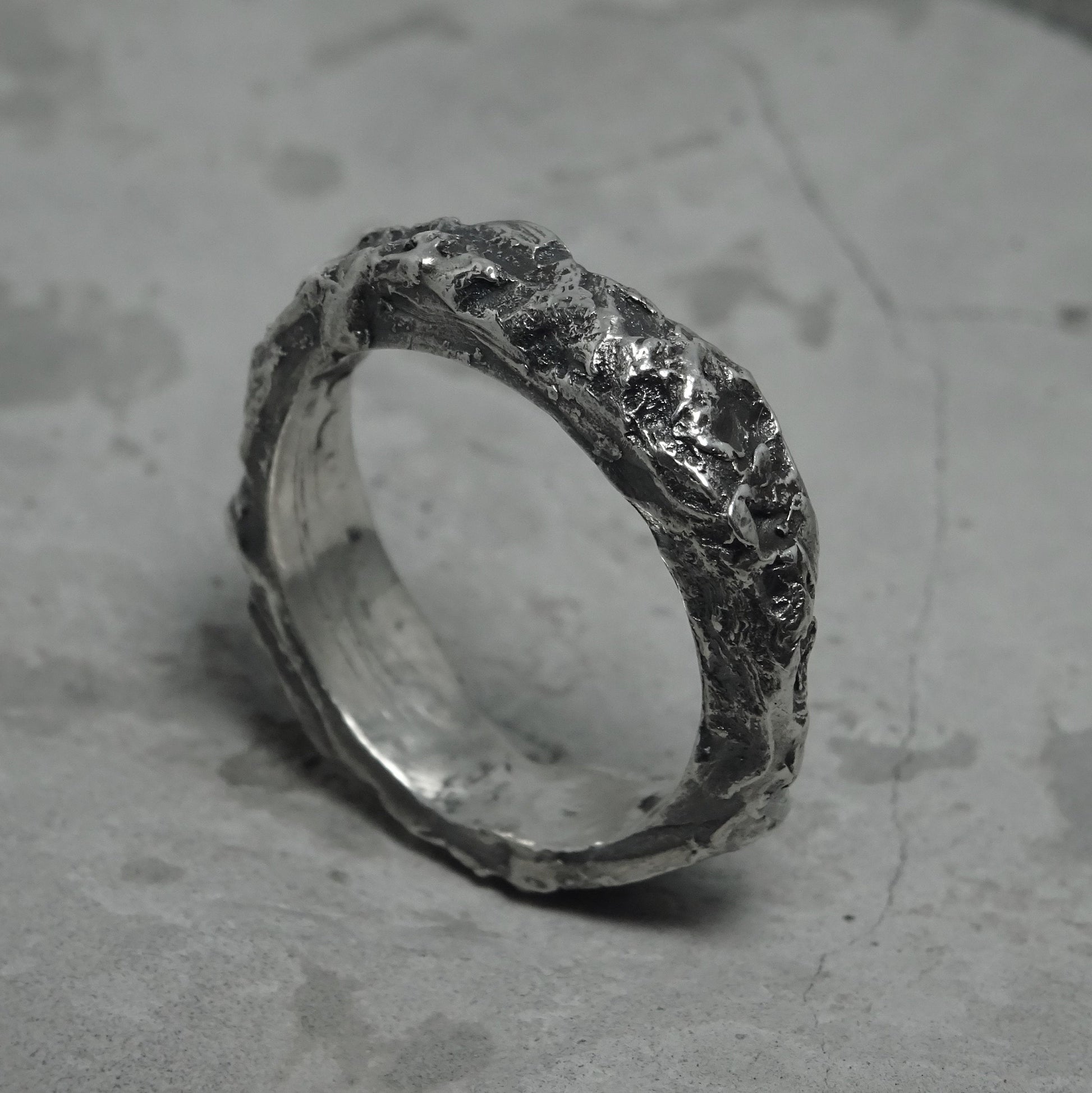 Disk ring- ring with a stone texture Band rings Project50g 