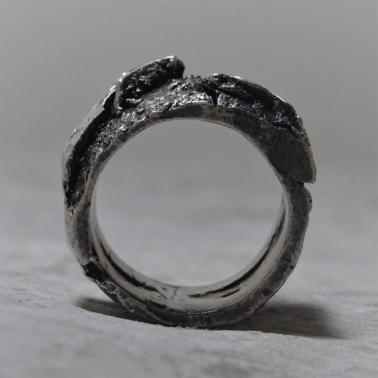 Magma ring- unusual ring with a unique texture of molten stone Unusual rings Project50g 