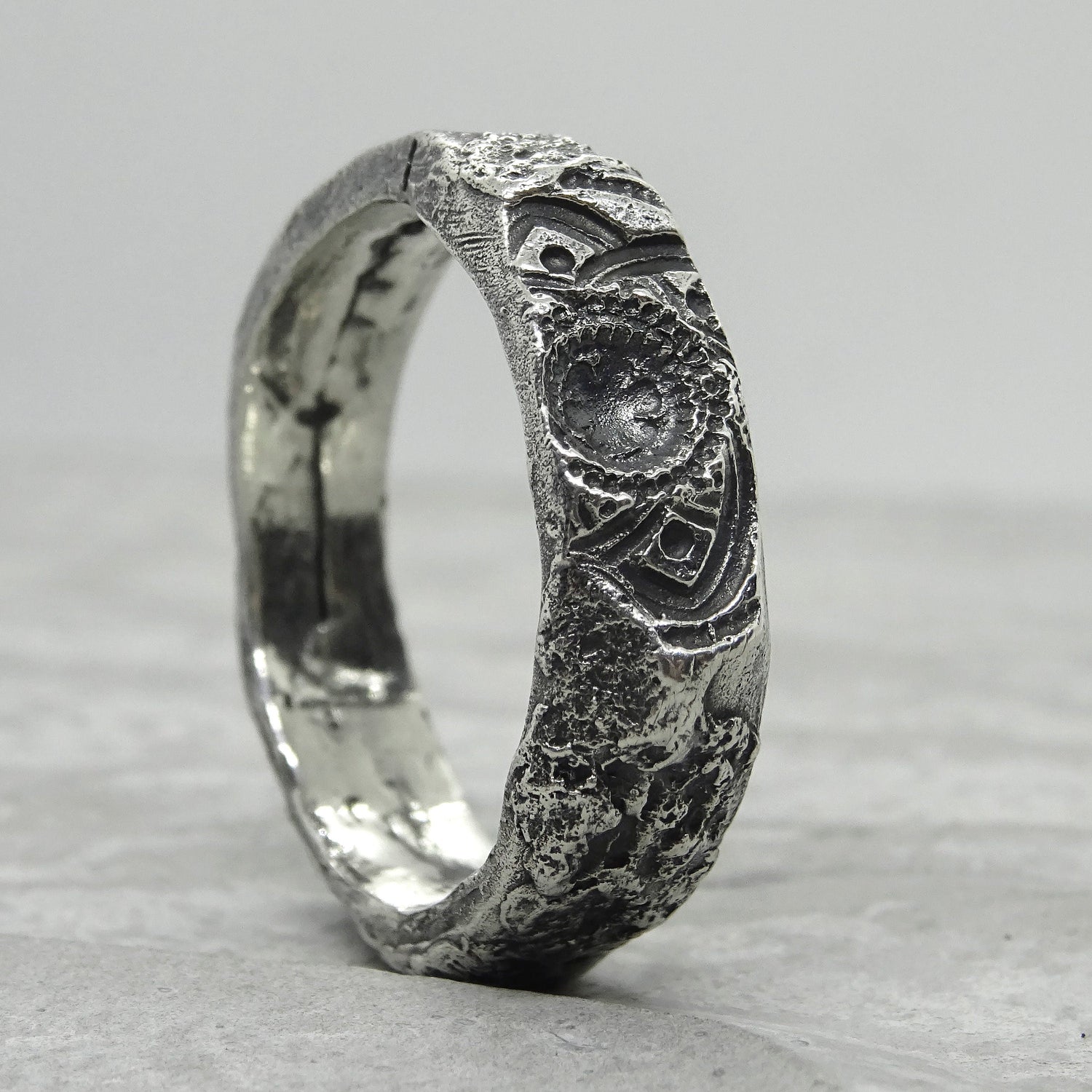 Mandala ring- textured ring with a rich structure and ethnic pattern Rings with patterns Project50g 