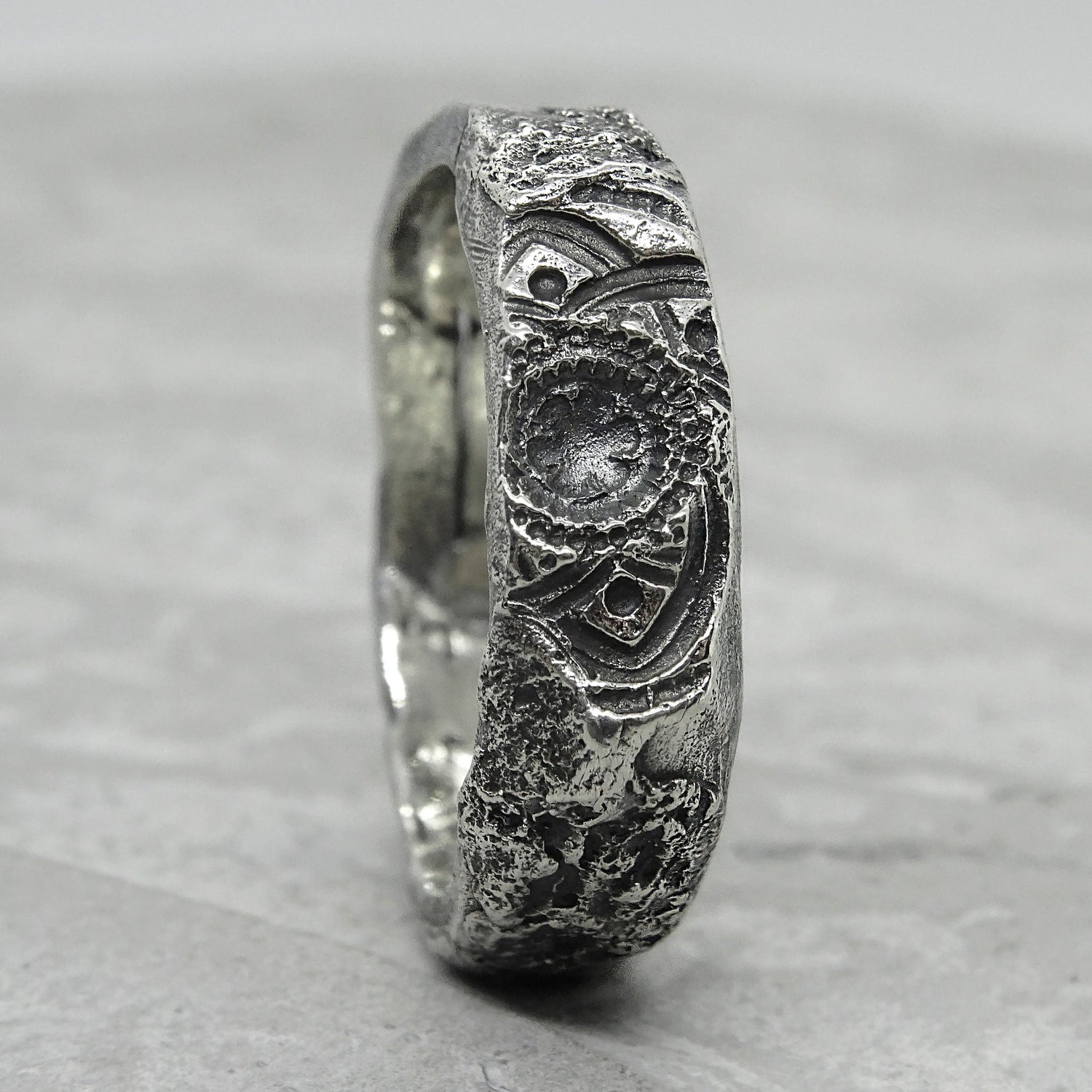 Mandala ring- textured ring with a rich structure and ethnic pattern Rings with patterns Project50g 