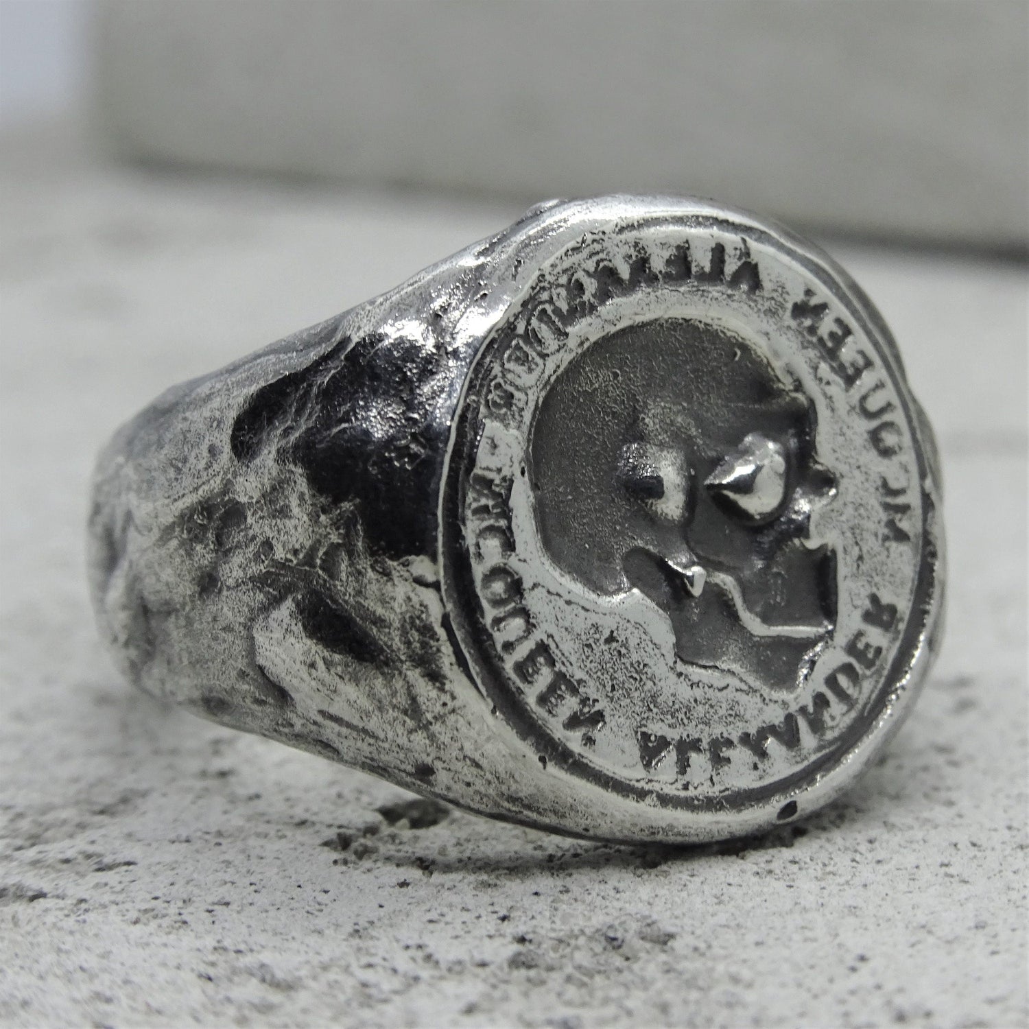 McQ ring- signet ring with light texture and skull imprint Signet rings Project50g 