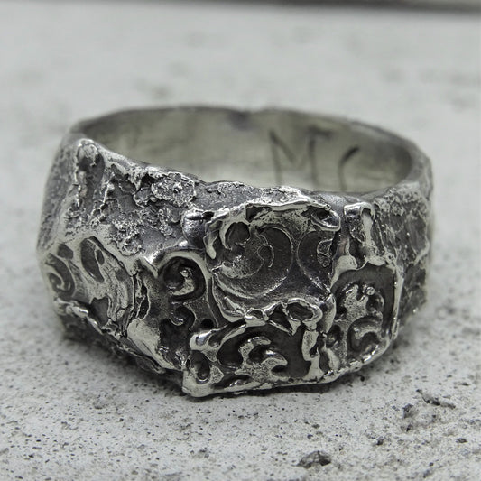 Modern ring- An elegant ring with a unique texture and floral patterns Rings with patterns Project50g 