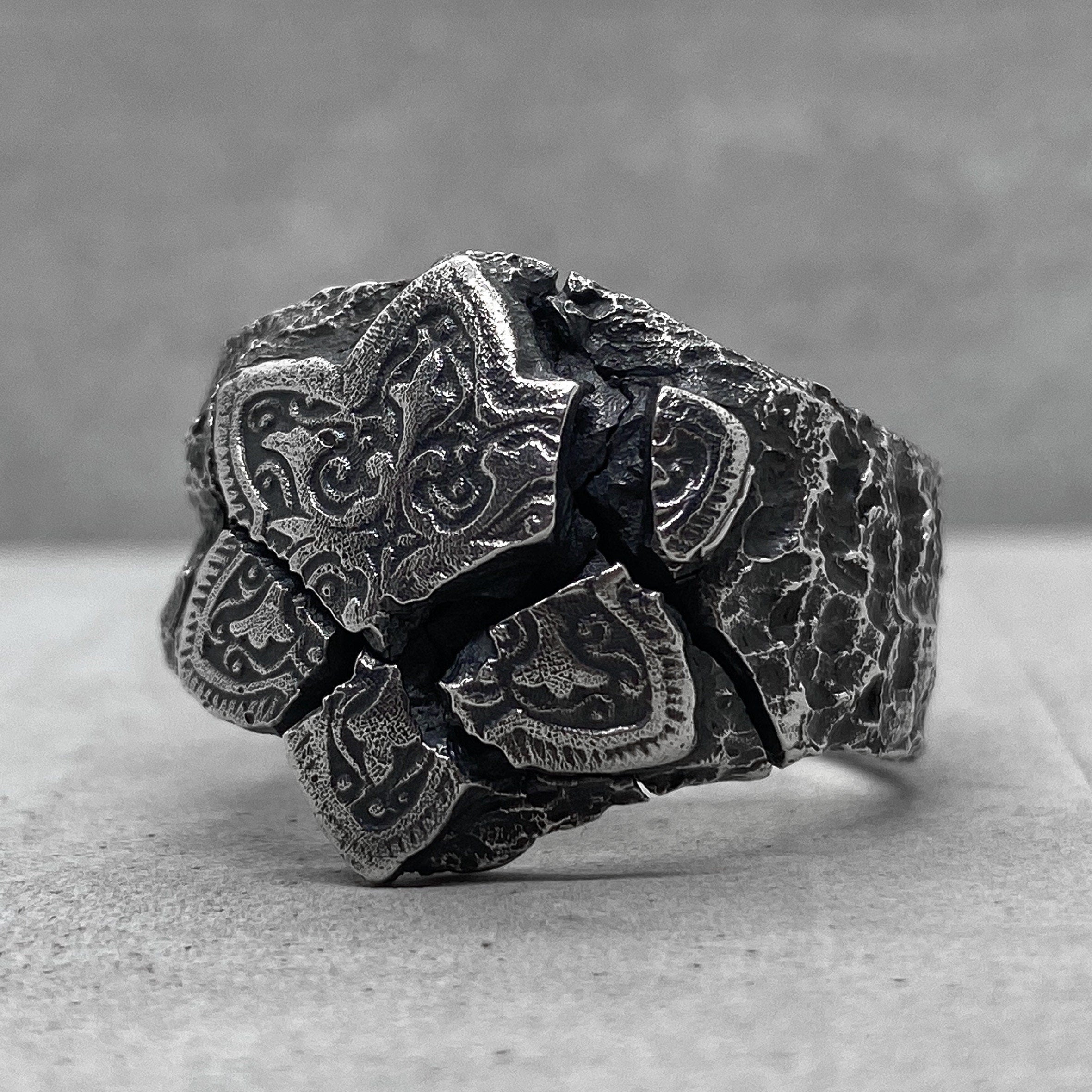 Mosaic ring - unusual ring with an oriental pattern and cracks