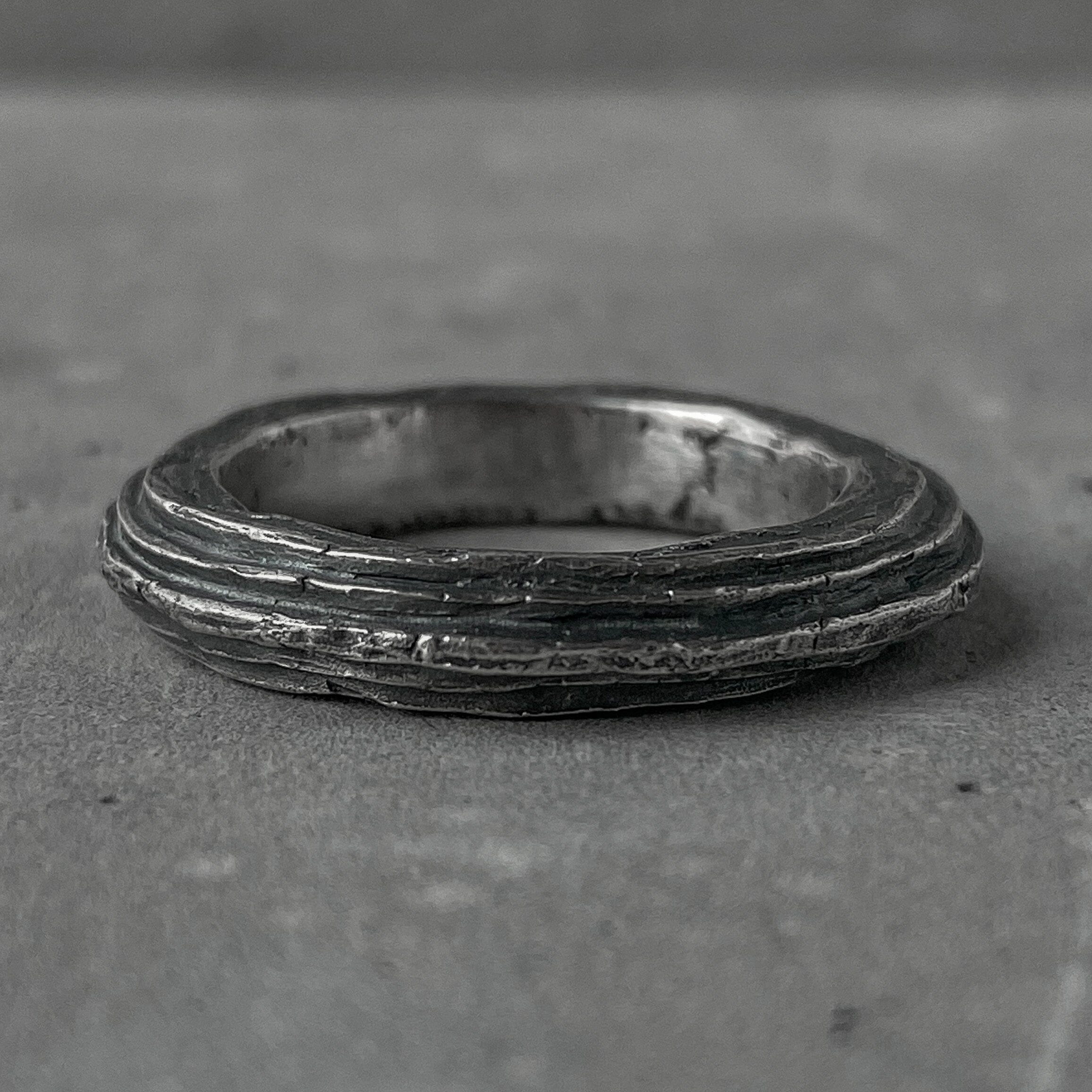 Statement Silver Ring, Contemporary Ring,Unique Ring,Silver Oxidized Ring,Soliter Ring,Black Ring with Stone,Big sale Ring,Bold Ring, Unisex Ring