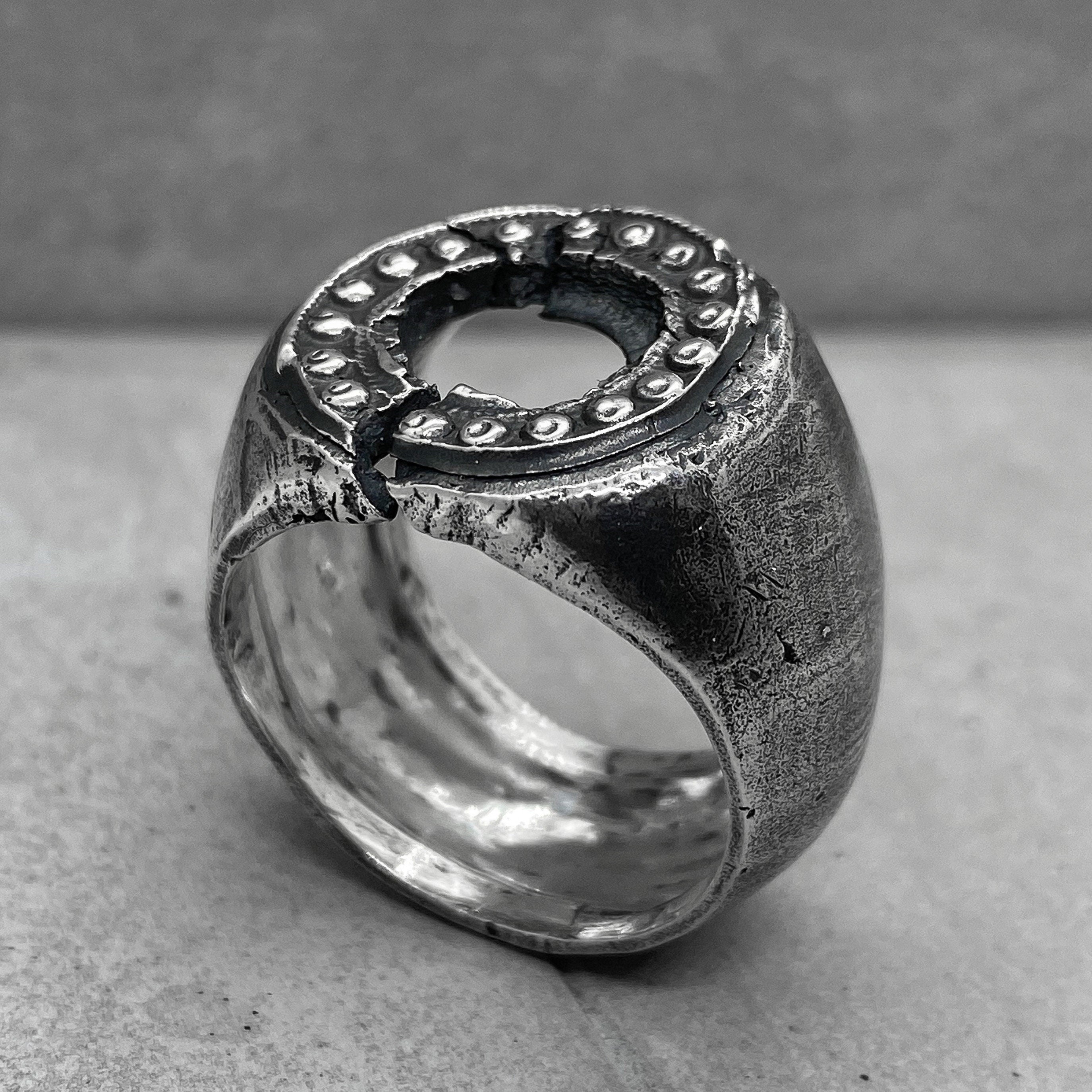 White Black Hole Ring