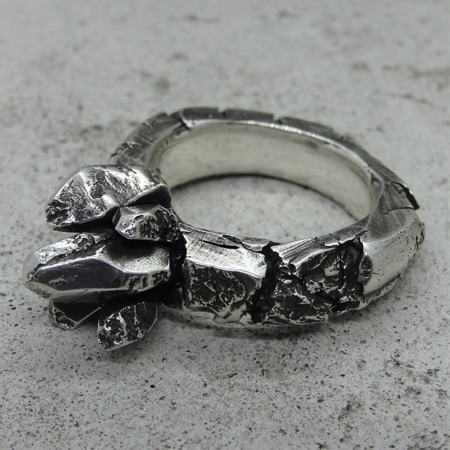 Quartz ring- unusual ring with imitation of silver quartz Unusual rings Project50g 