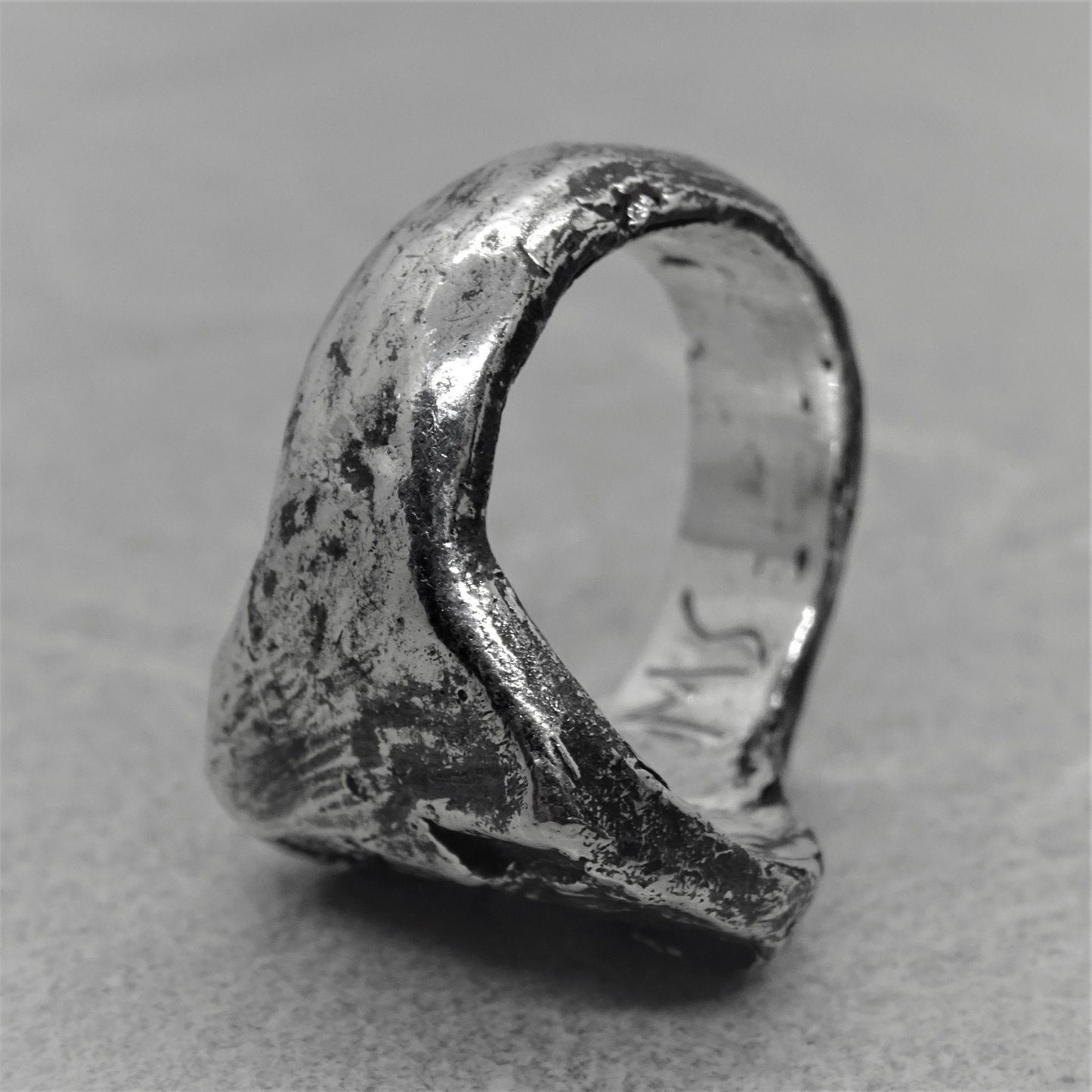 Shine ring- ring of unusual shape with a combination of smooth and stone textures Unusual rings Project50g 