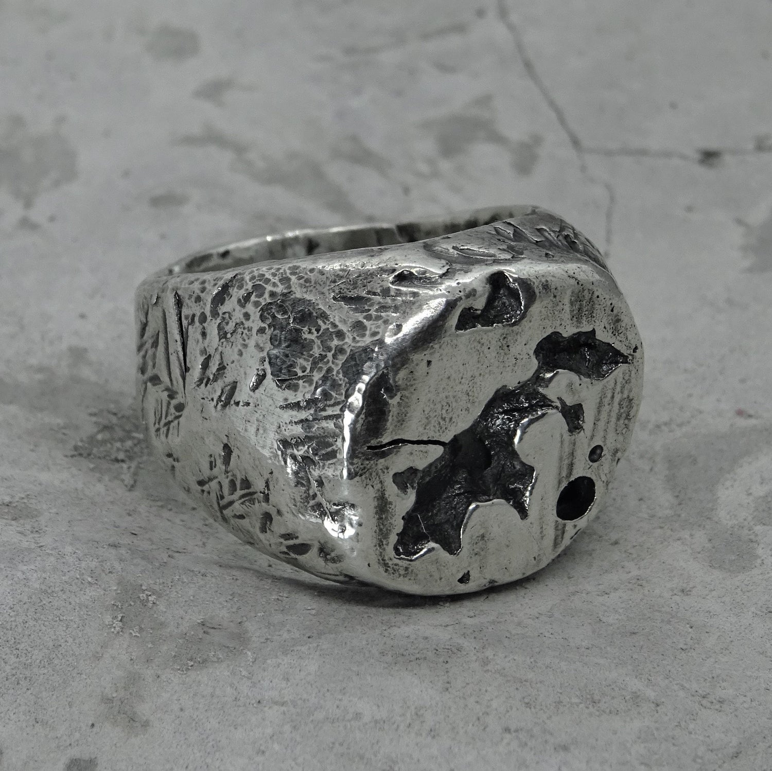 Project50g | Stamp ring- unusual signet ring with a smooth scratched texture