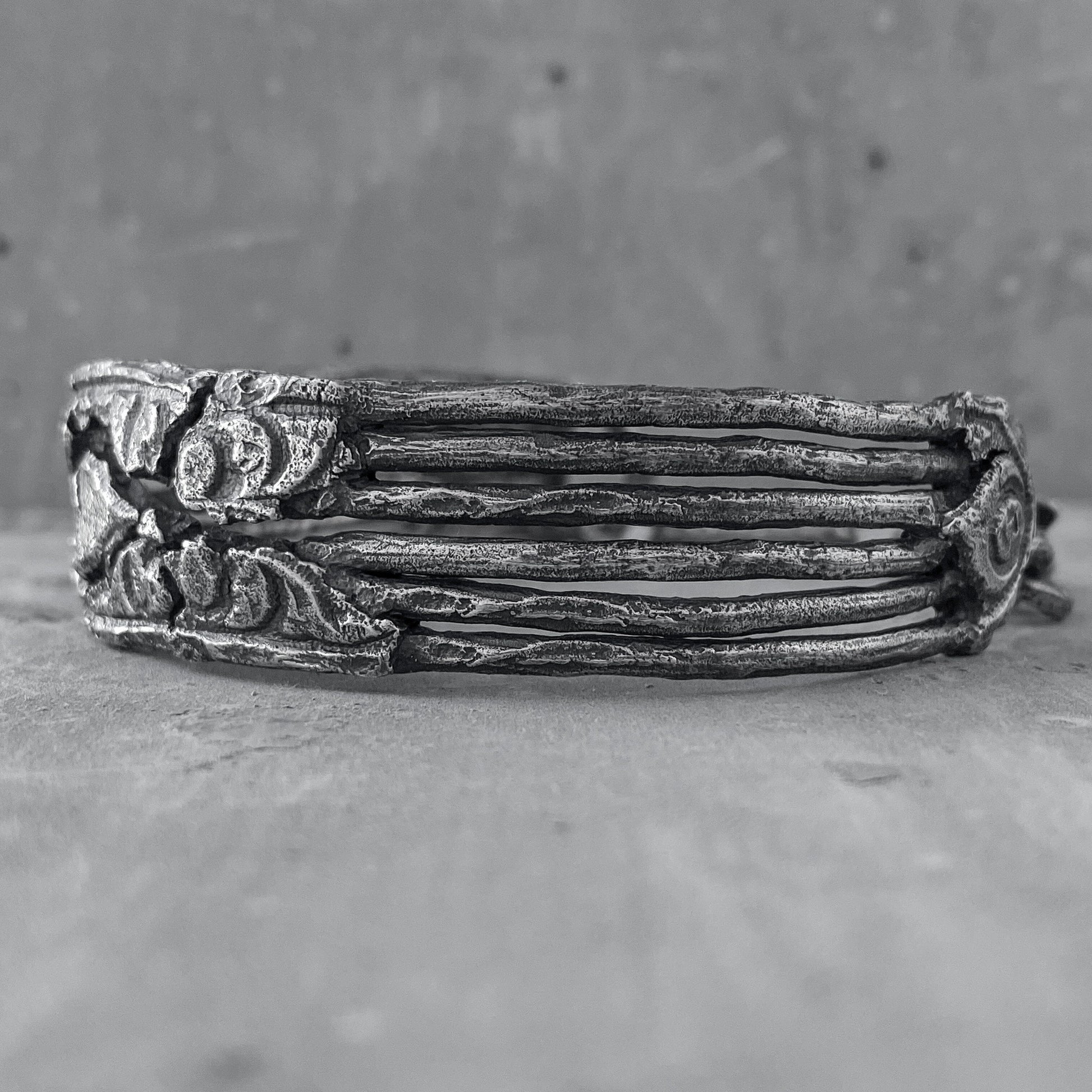 Tethys bracelet- combined ruinistic bracelet with ancient elements, patterns and cracks Bracelets Project50g 